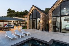 אחוזת מוריאנה 7