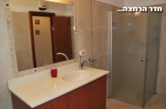 אחוזת גיל 16