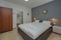 אחוזת שושנים בוטיק 28