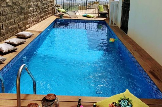 וילות סוף הדרך ימינה